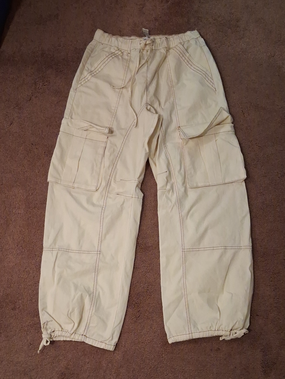 Zara Men's Cargo Drawstring Pants in Cream